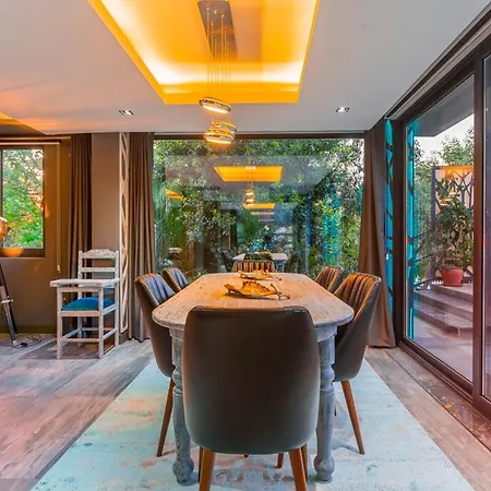 Sleeps 6 Pool Air Con Wifi Ovacık
